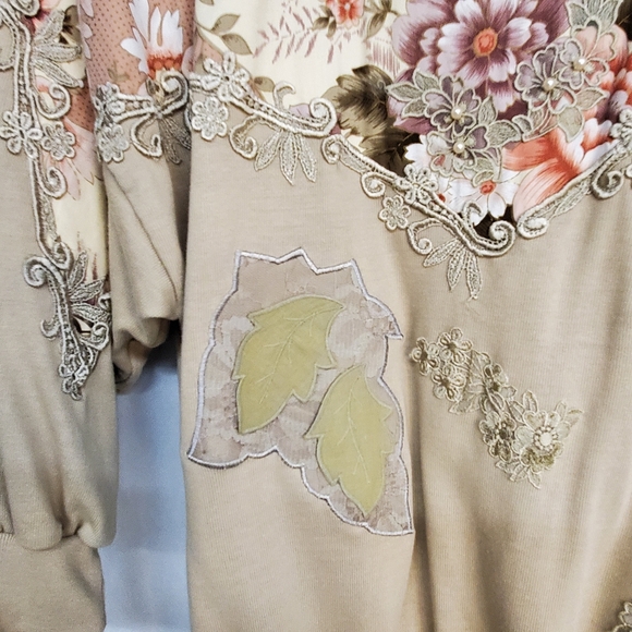Vintage Bonnie And Billy By Holly Women's Size Med Floral Applique Top NWT - Picture 3 of 12